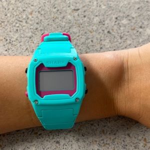 freestyle shark watch